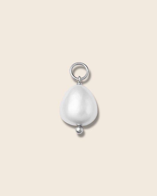 Pearl charm