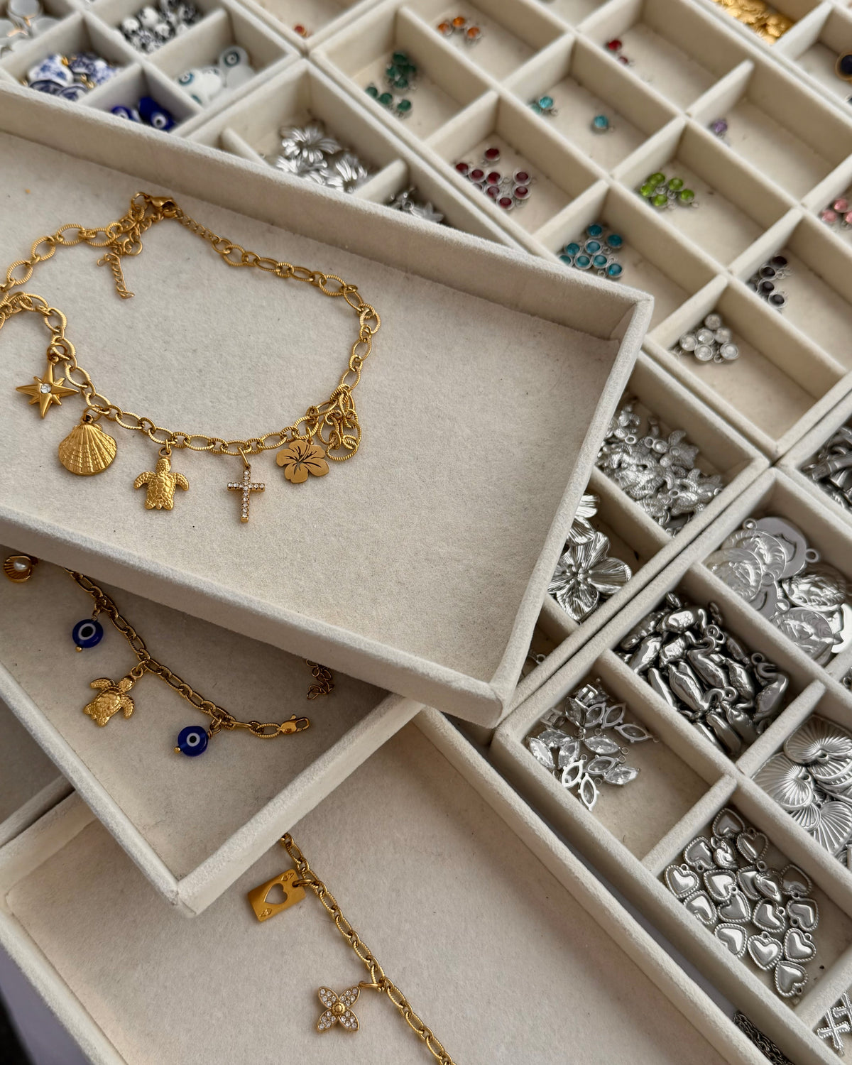 Charlotte Boutique & Bijoux