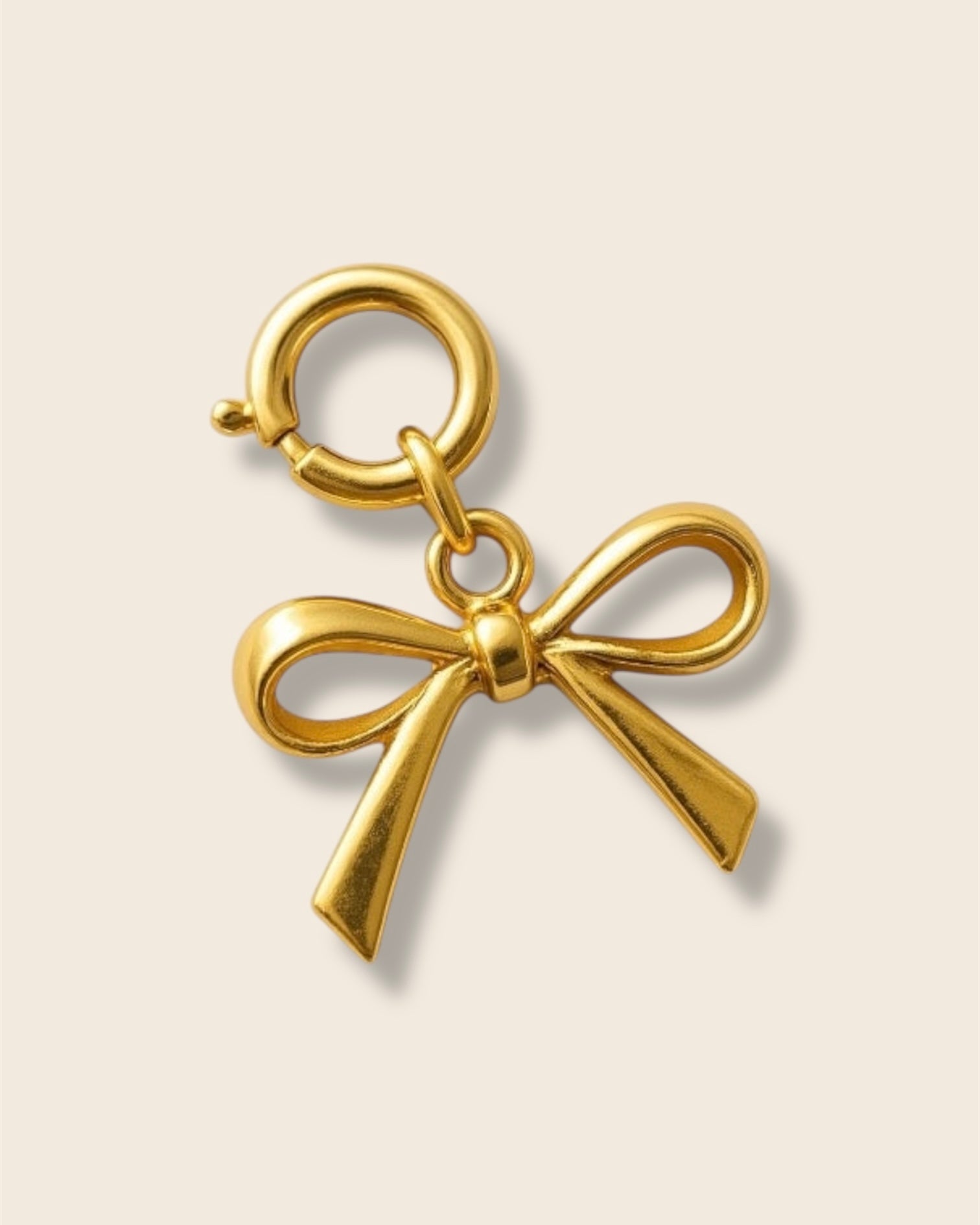 Bow charm