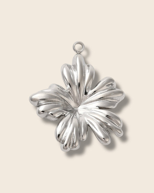 Flower silver charm