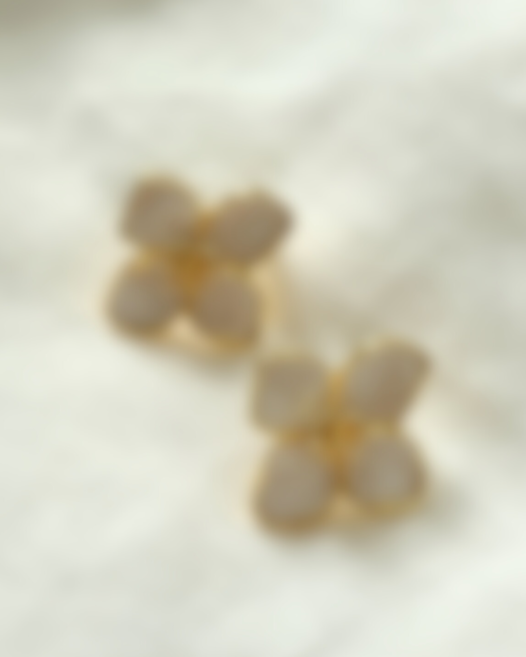 Boucles d’oreilles mystères