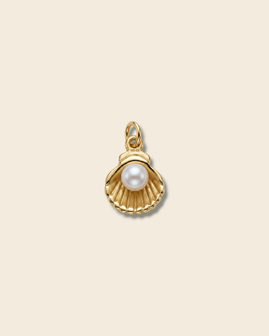 Sea shell pearl charm
